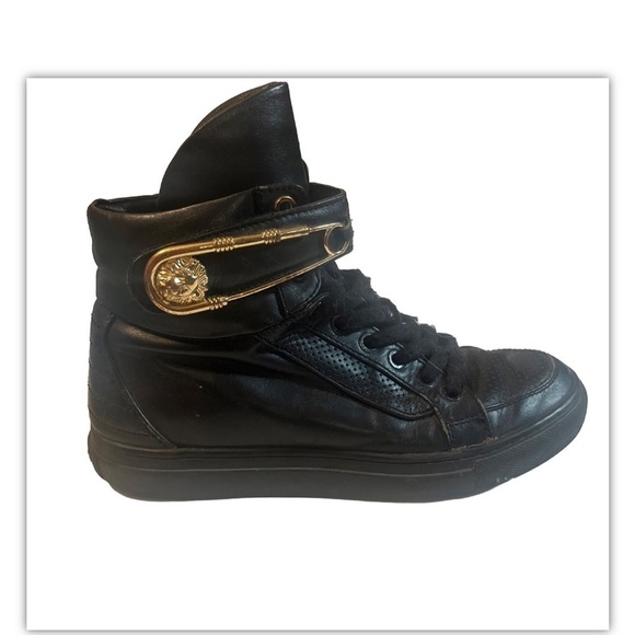 AMPUTEE.. Versace Versus High Top Sneakers Amputee Sz 36 *RIGHT SHOE ONLY* - Picture 2 of 7
